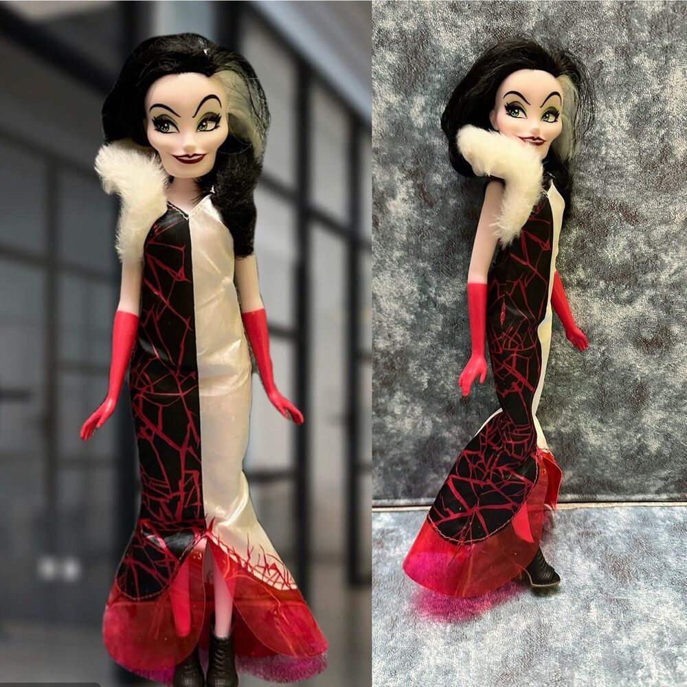 Disney Cruella De Vil Fashion Doll